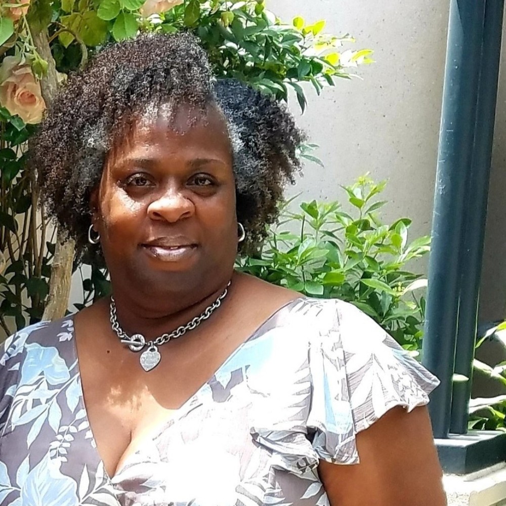 Meet your Posher, Frances